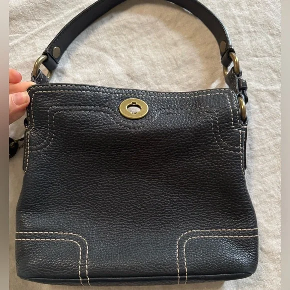 Vintage Coach Black Pebbled Leather Mini Shoulder Bag Turn Lock Baguette Y2K - Picture 4 of 6